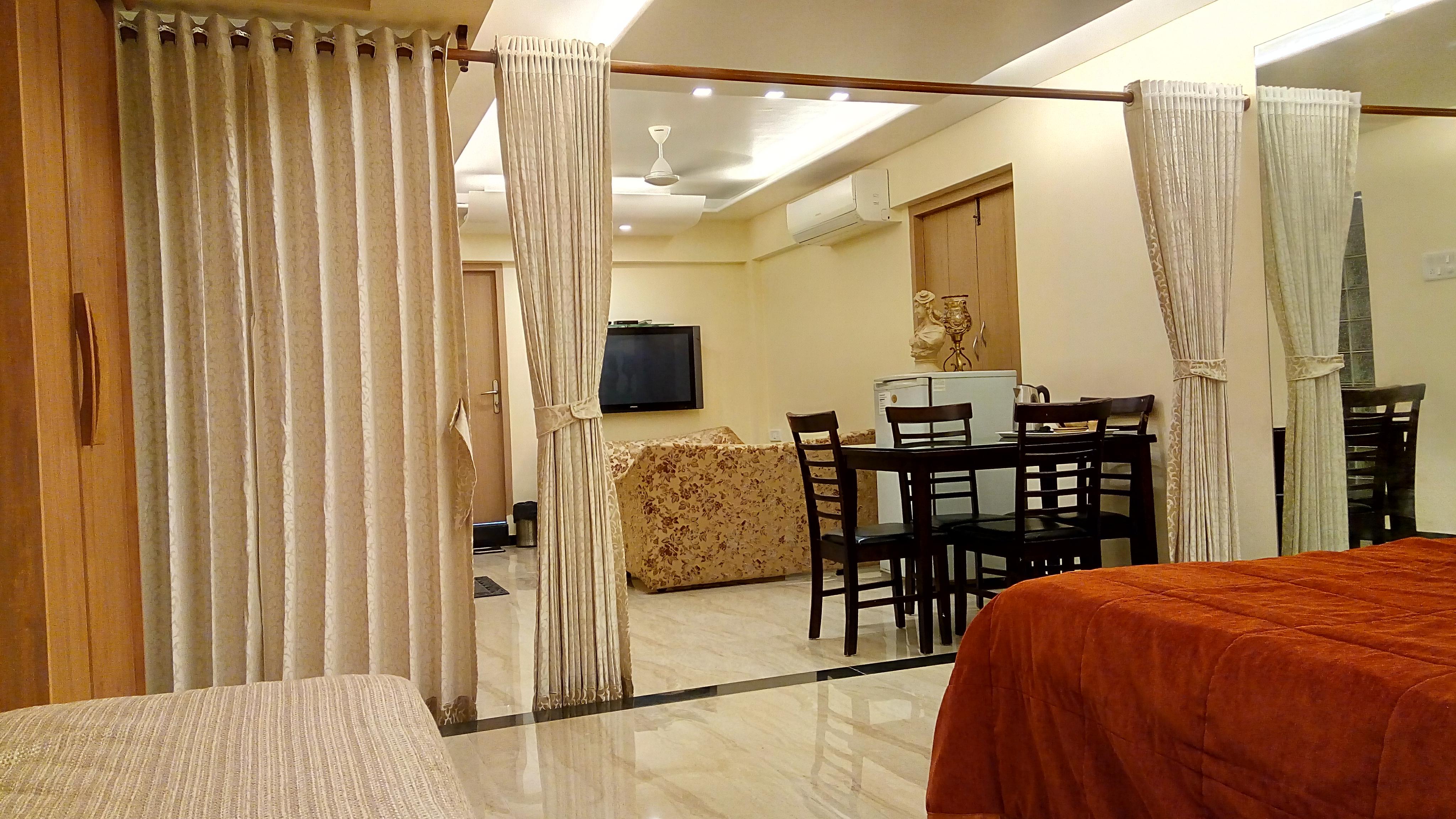 Hotel Metro Palace Mumbai Bagian luar foto