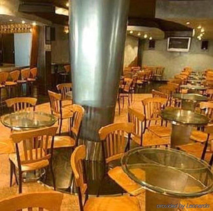 Hotel Metro Palace Mumbai Bagian luar foto