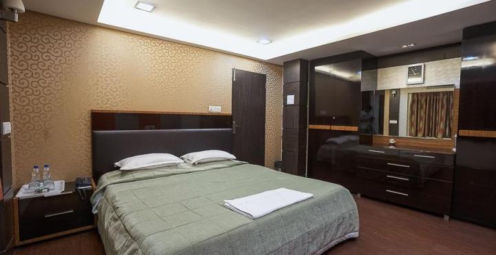 Hotel Metro Palace Mumbai Bagian luar foto