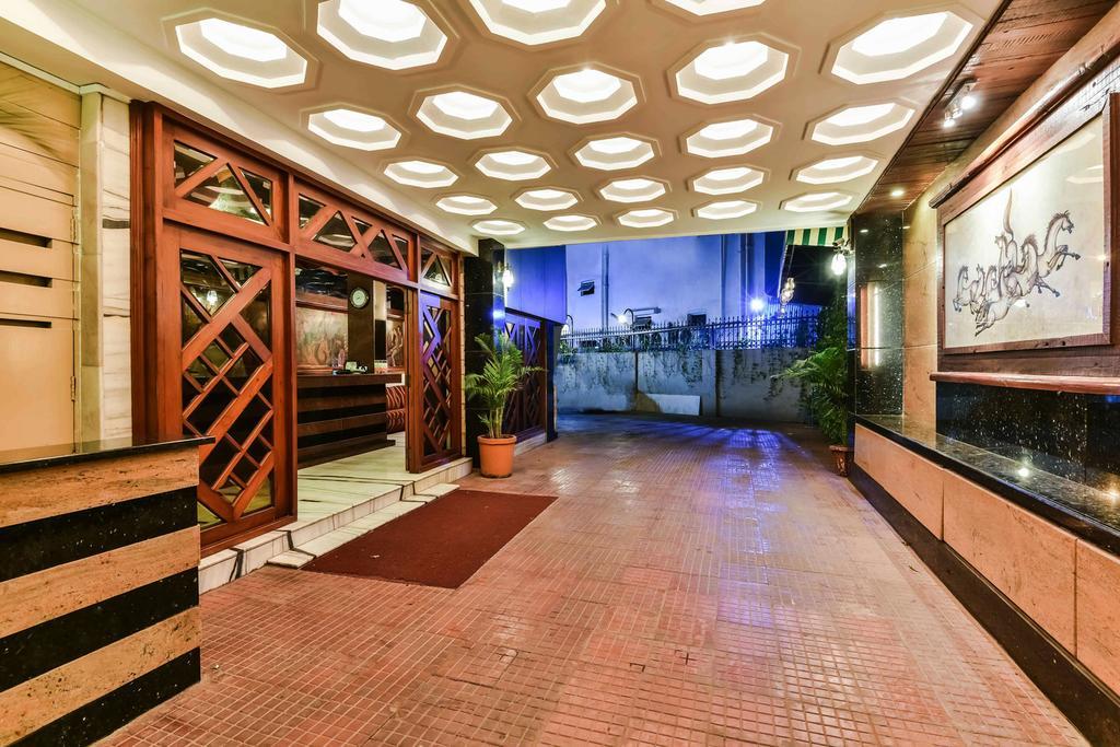Hotel Metro Palace Mumbai Bagian luar foto